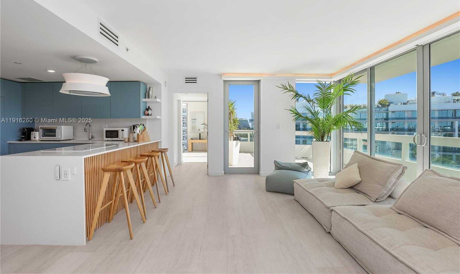 Small Image of Bay Harbor Islands Number 18