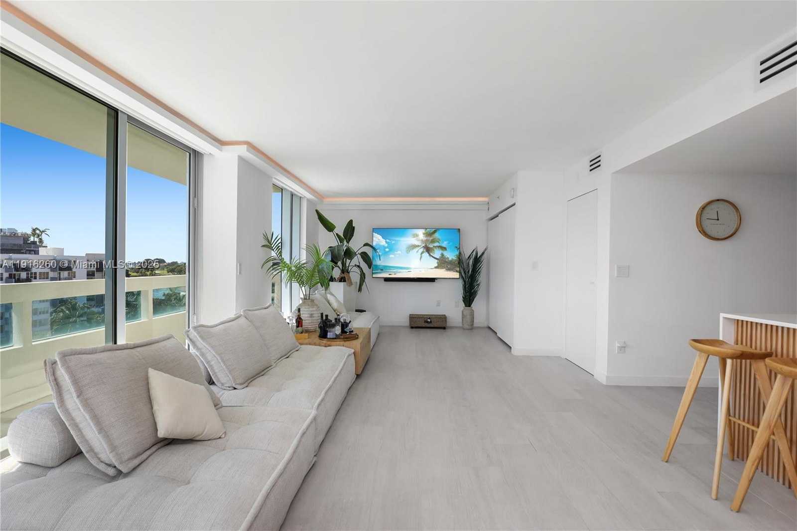 Small Image of Bay Harbor Islands Number 19