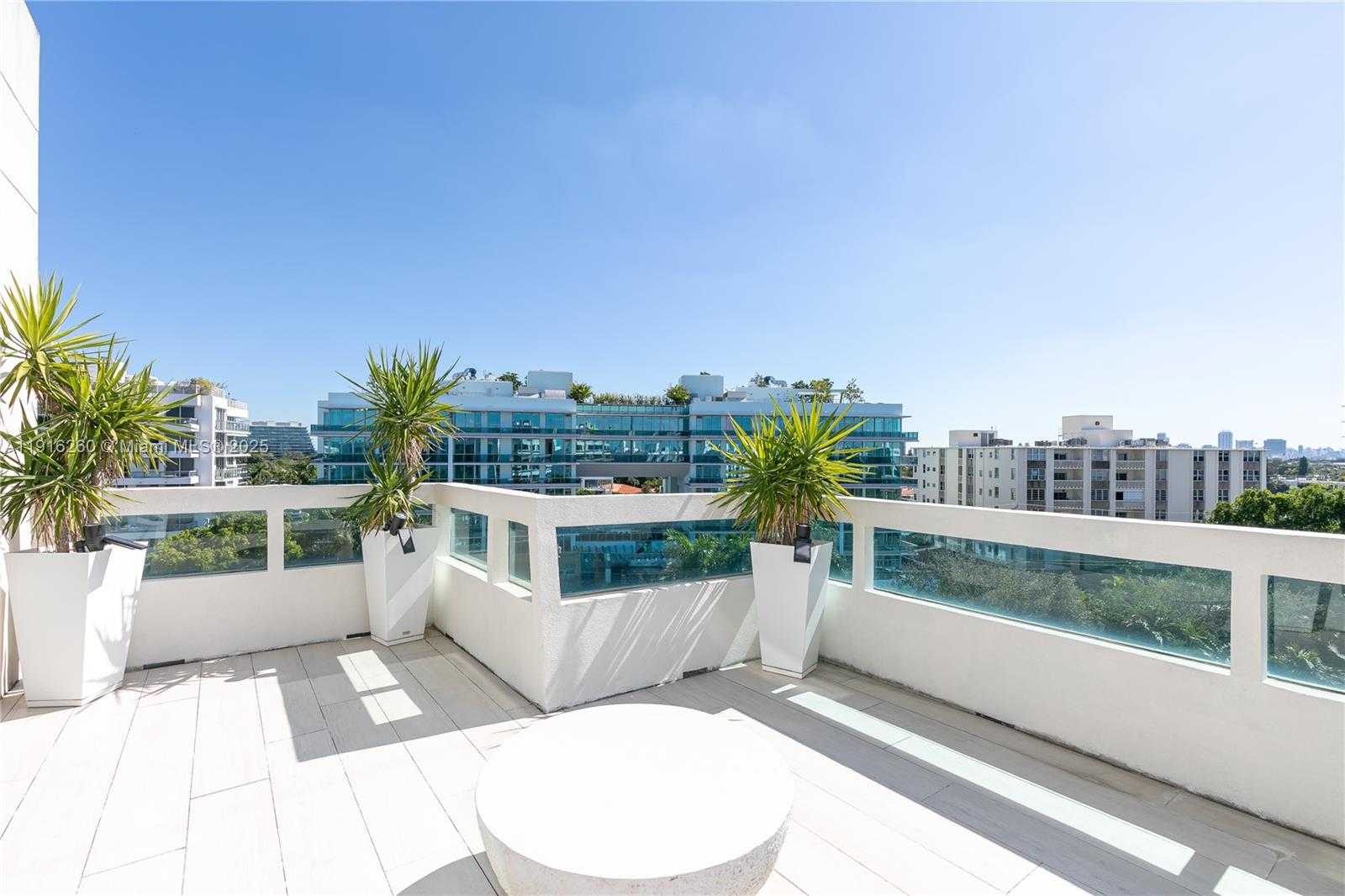 Small Image of Bay Harbor Islands Number 26