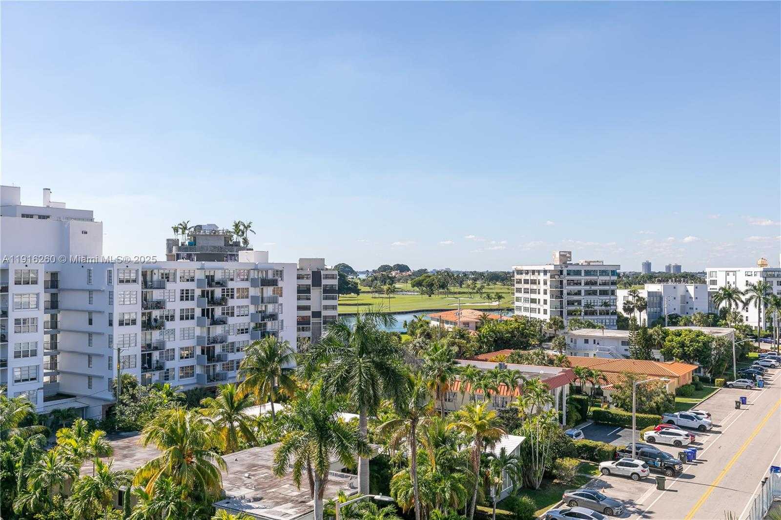 Small Image of Bay Harbor Islands Number 28