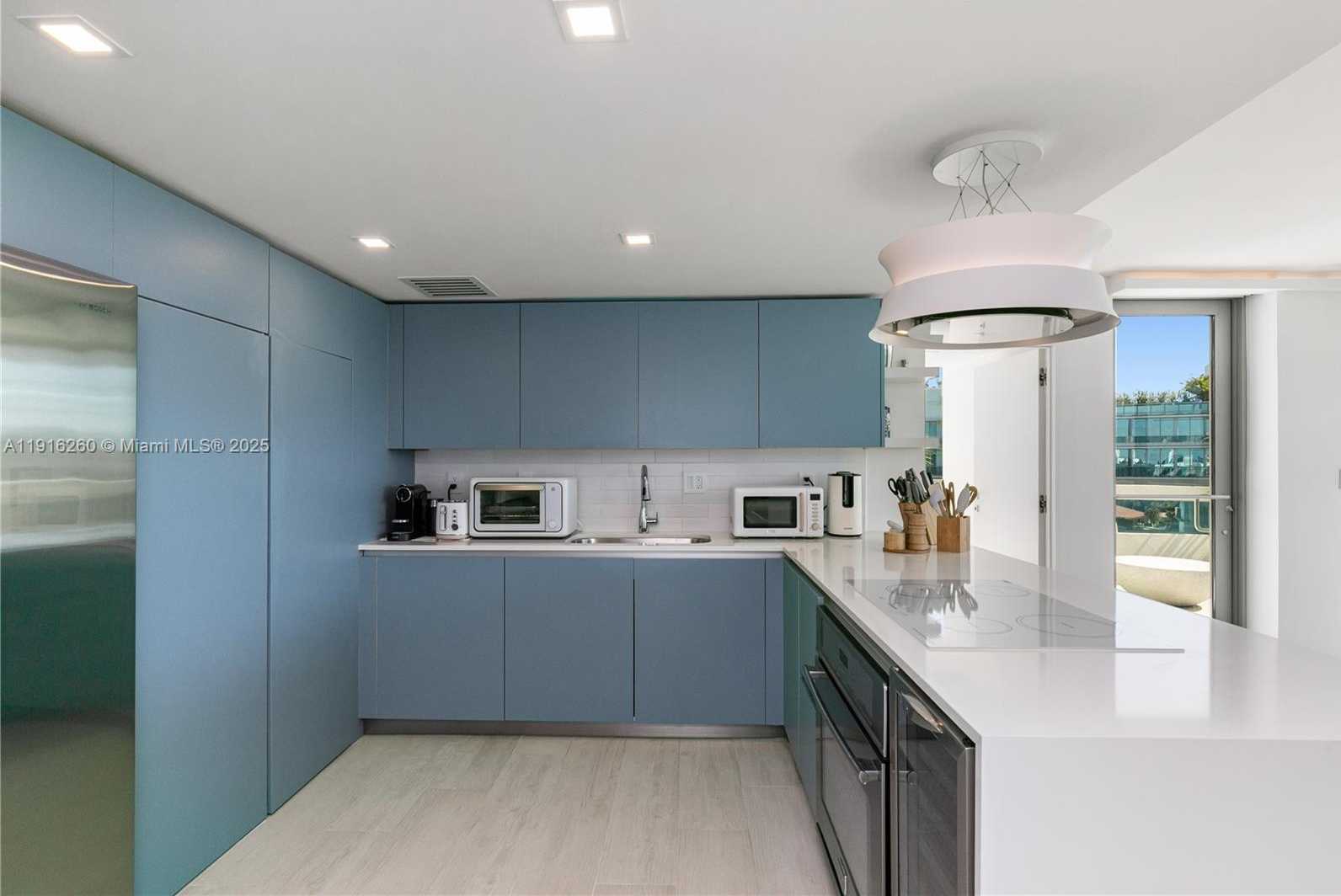 Small Image of Bay Harbor Islands Number 3