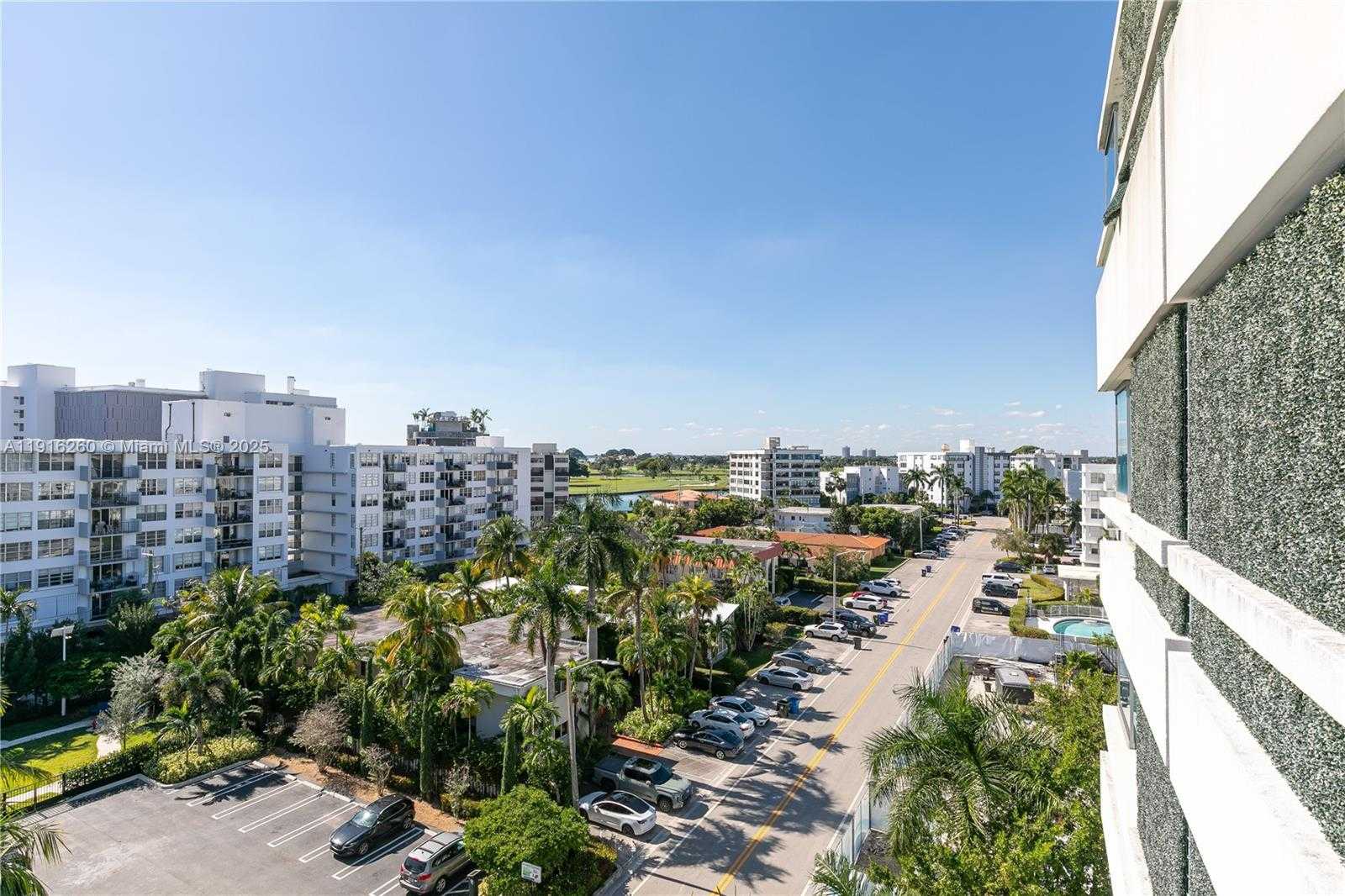 Small Image of Bay Harbor Islands Number 30