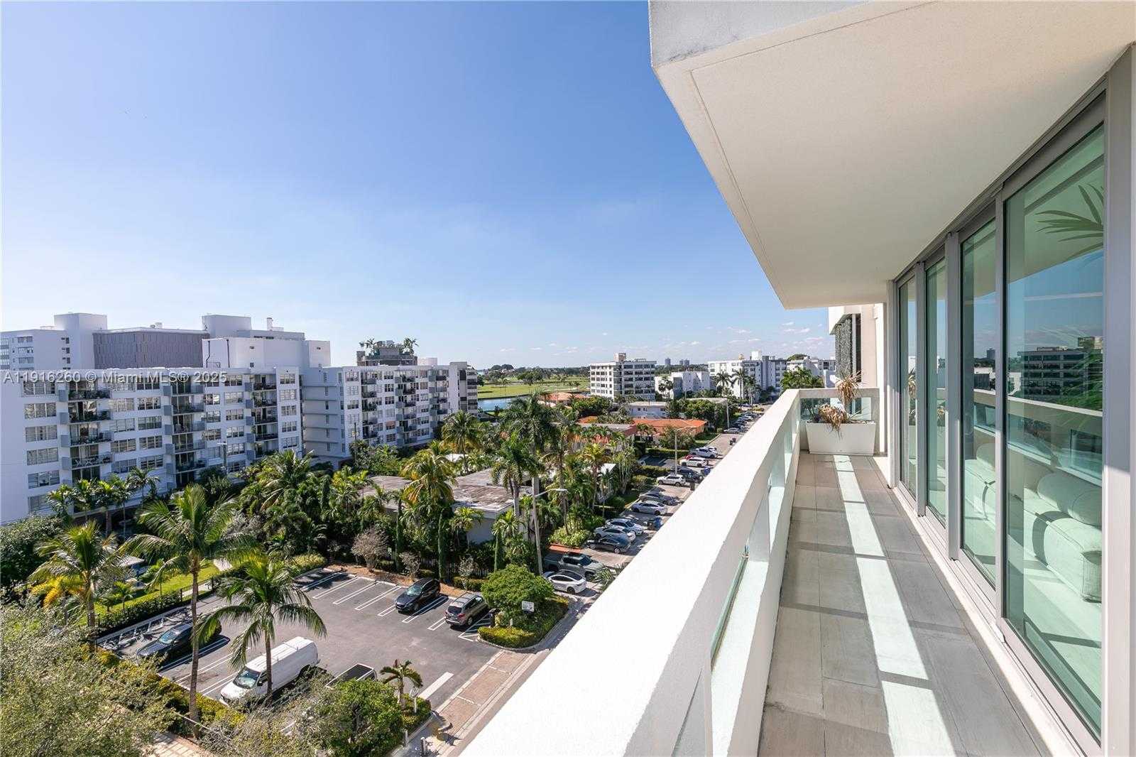 Small Image of Bay Harbor Islands Number 31