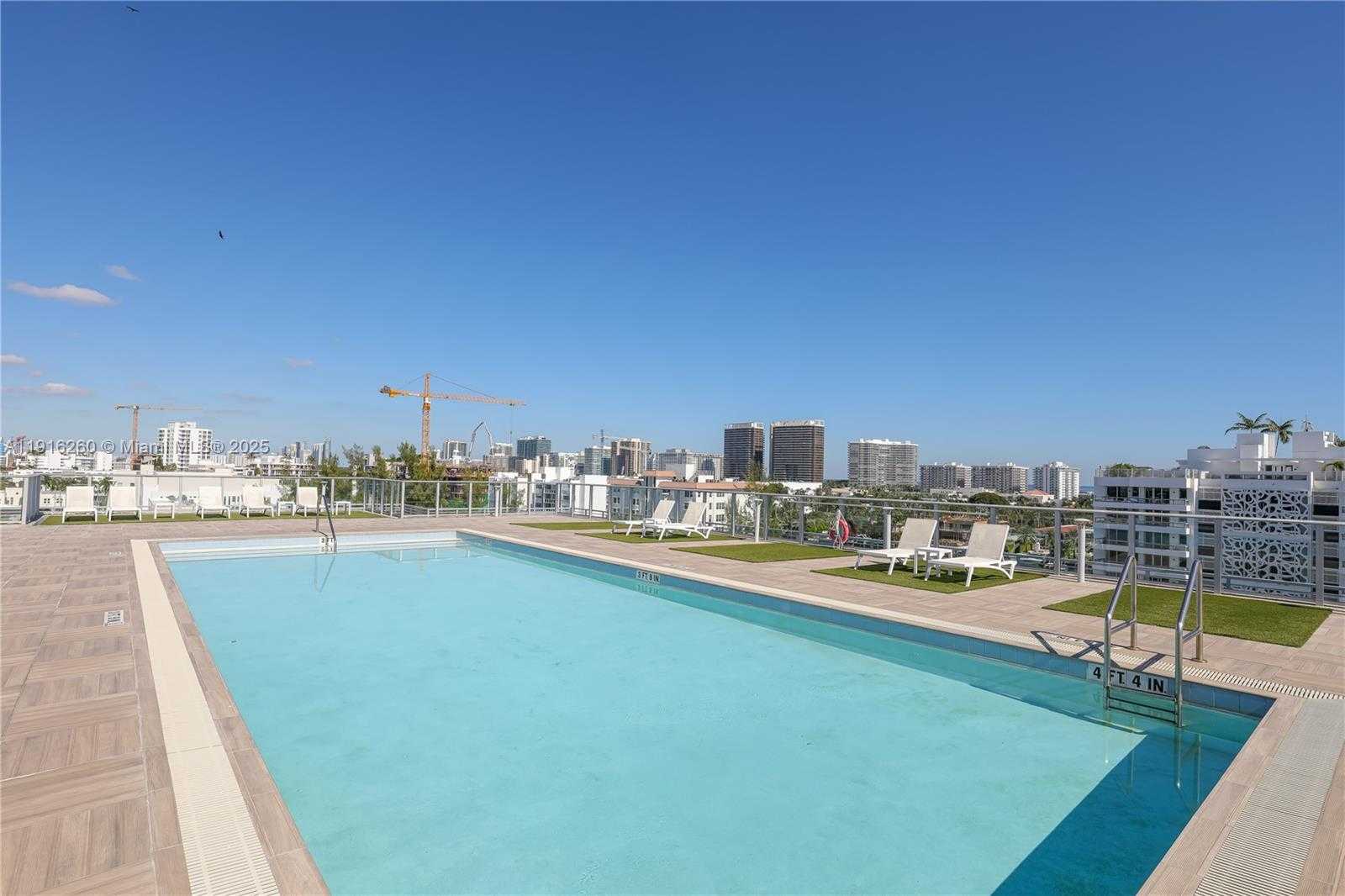 Small Image of Bay Harbor Islands Number 32