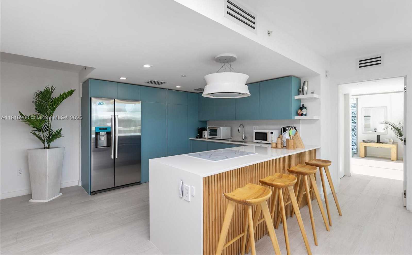 Small Image of Bay Harbor Islands Number 7