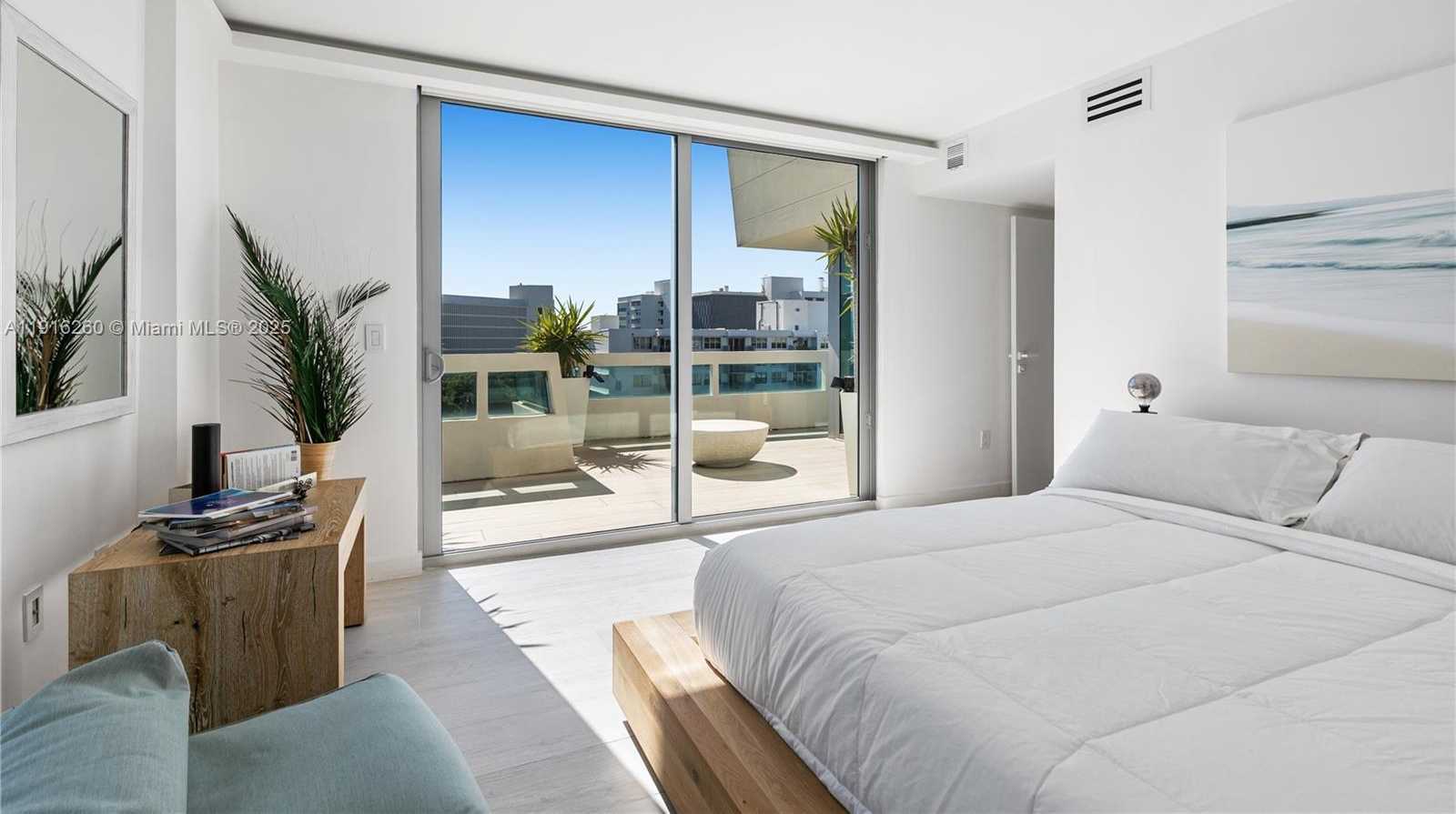 Small Image of Bay Harbor Islands Number 9