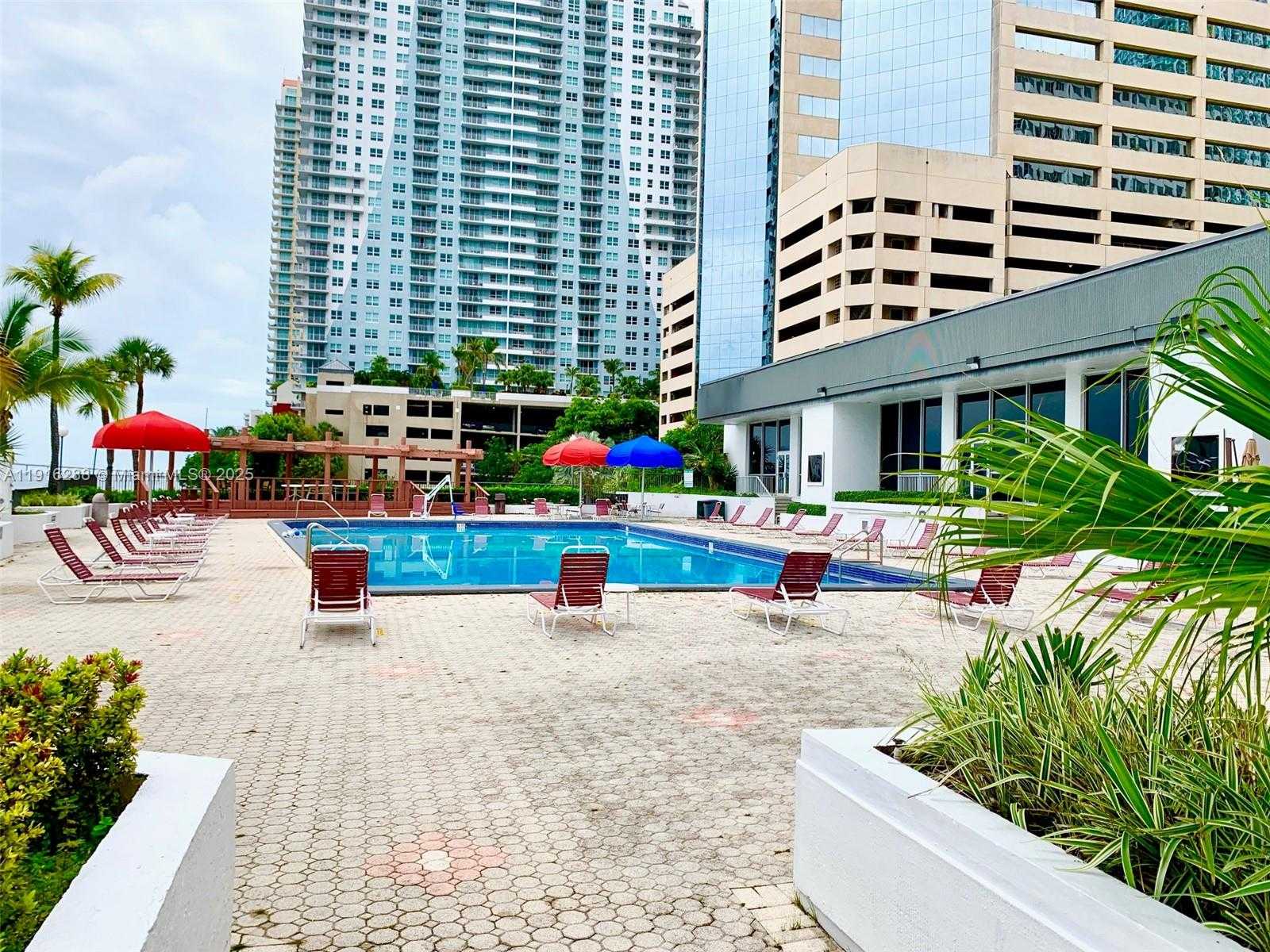 Small Image of 801 BRICKELL BAY DR #1469, Miami Number 17