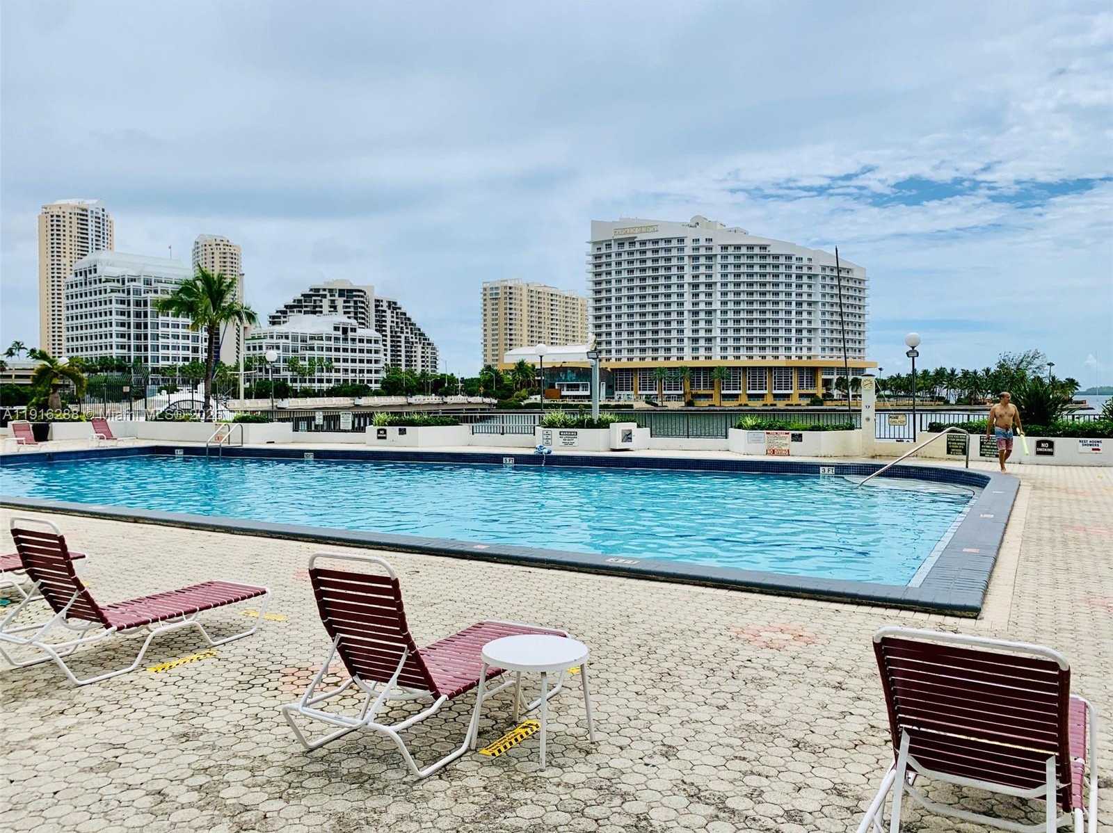 Small Image of 801 BRICKELL BAY DR #1469, Miami Number 18