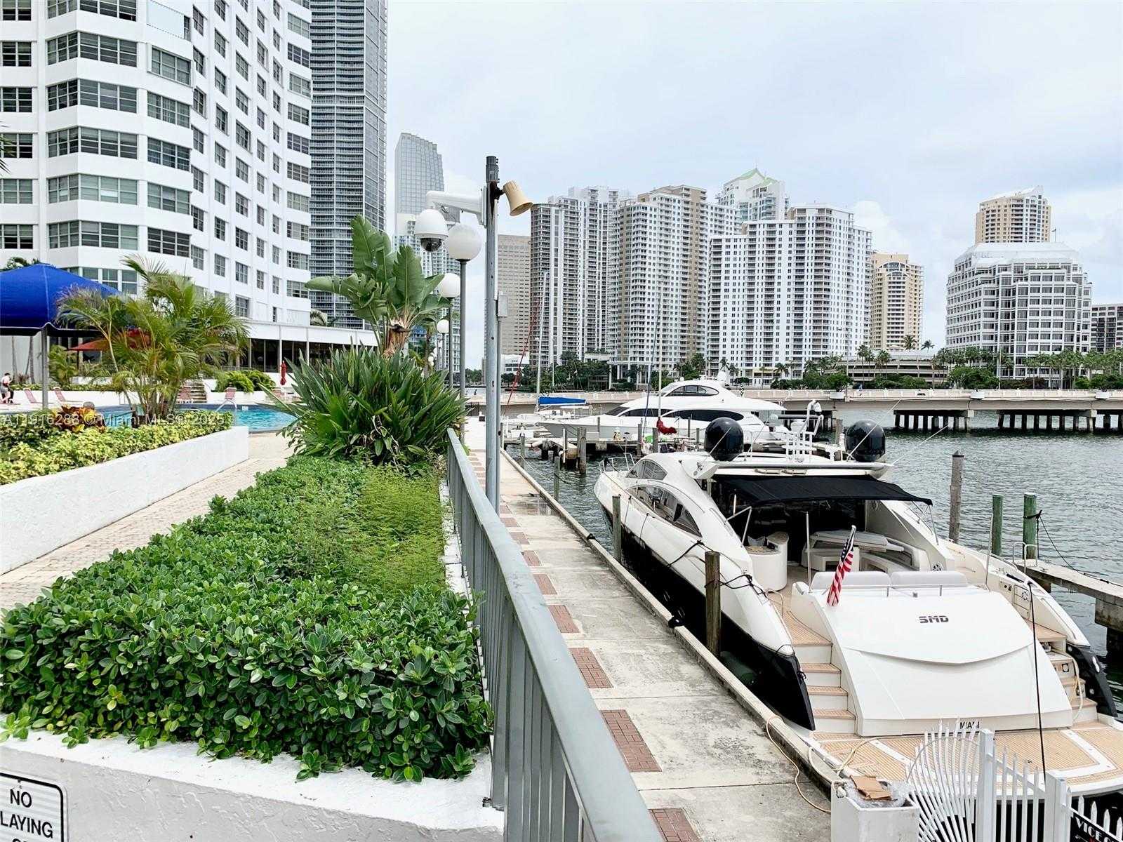 Small Image of 801 BRICKELL BAY DR #1469, Miami Number 19