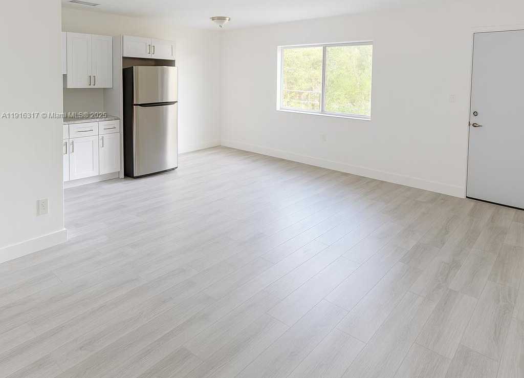 Small Image of 1280 WEST 54TH ST #322B, Hialeah Number 12