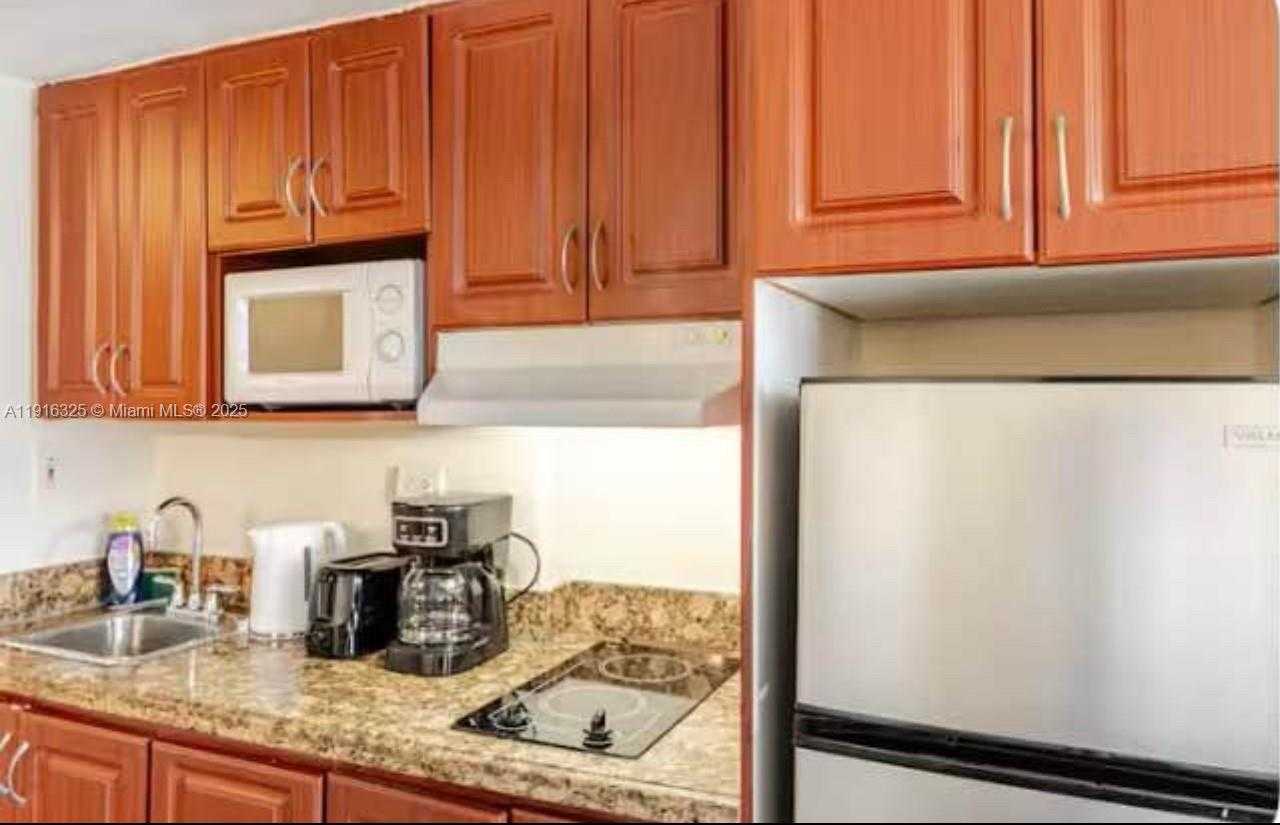 Small Image of 19201 COLLINS AVE #733, Sunny Isles Beach Number 4