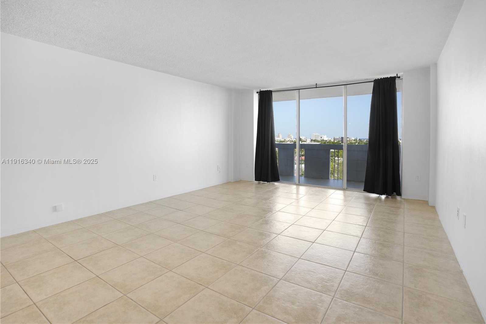 Small Image of 800 WEST AVE #924, Miami Beach Number 3