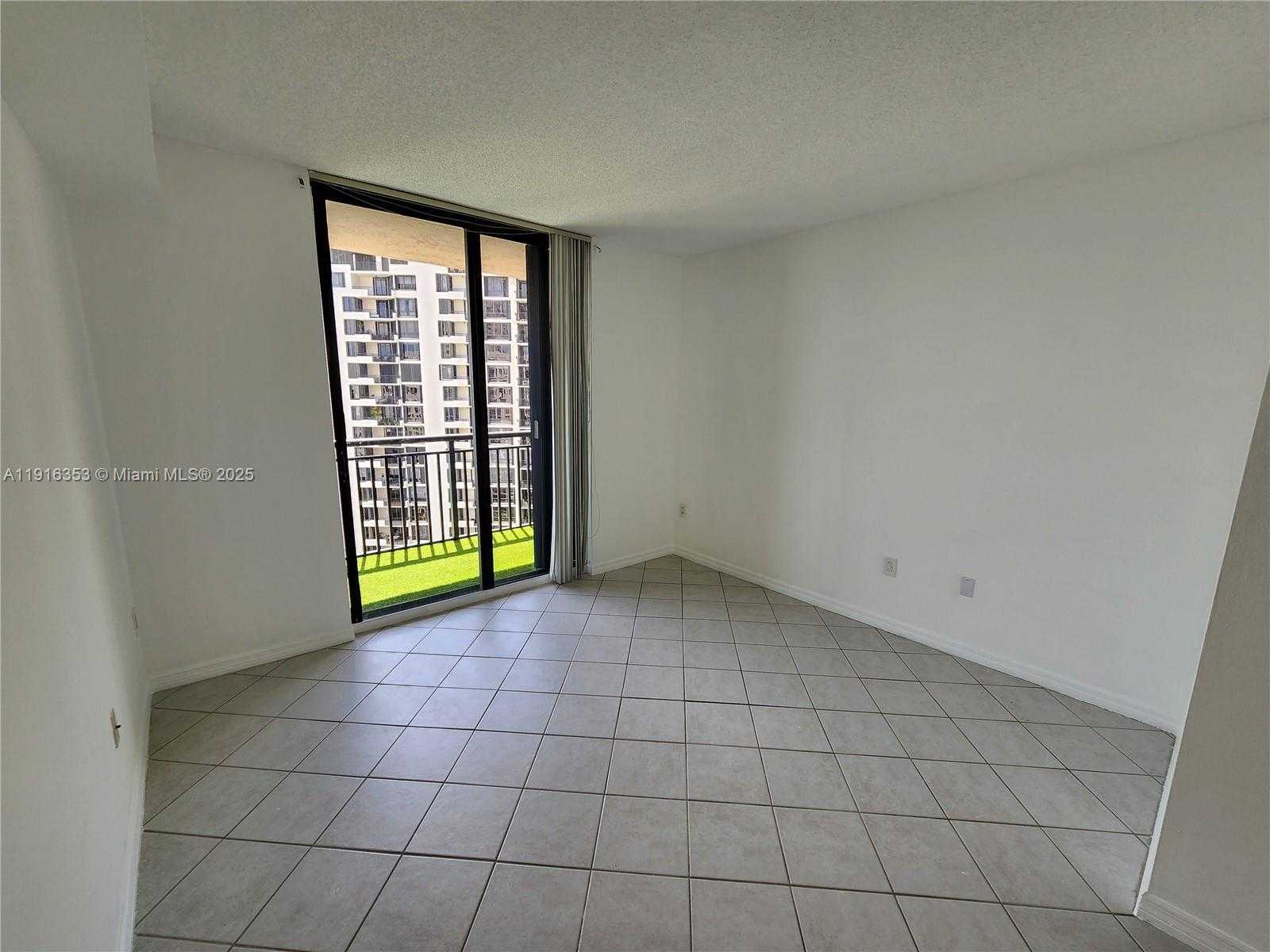 Small Image of 540 BRICKELL KEY DR #1603, Miami Number 7