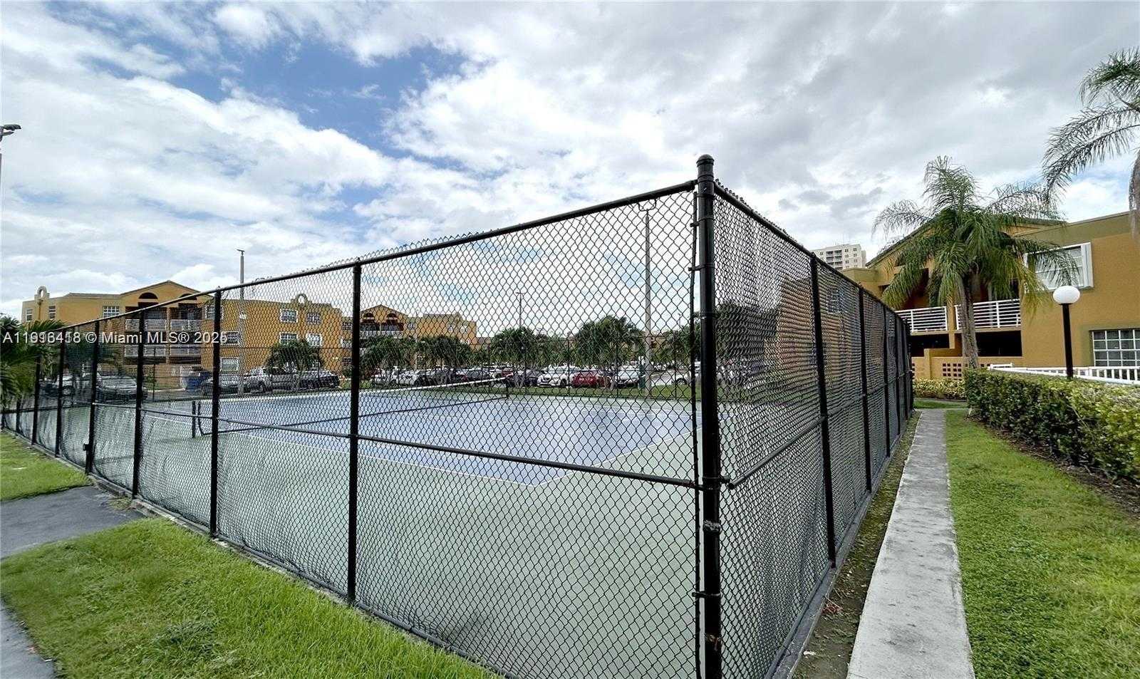 Small Image of 9731 FONTAINEBLEAU BLVD #F209, Miami Number 20