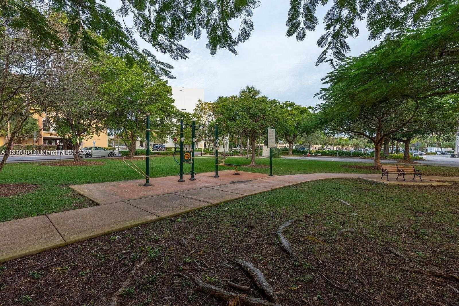 Small Image of 6580 SANTONA ST #A32, Coral Gables Number 16