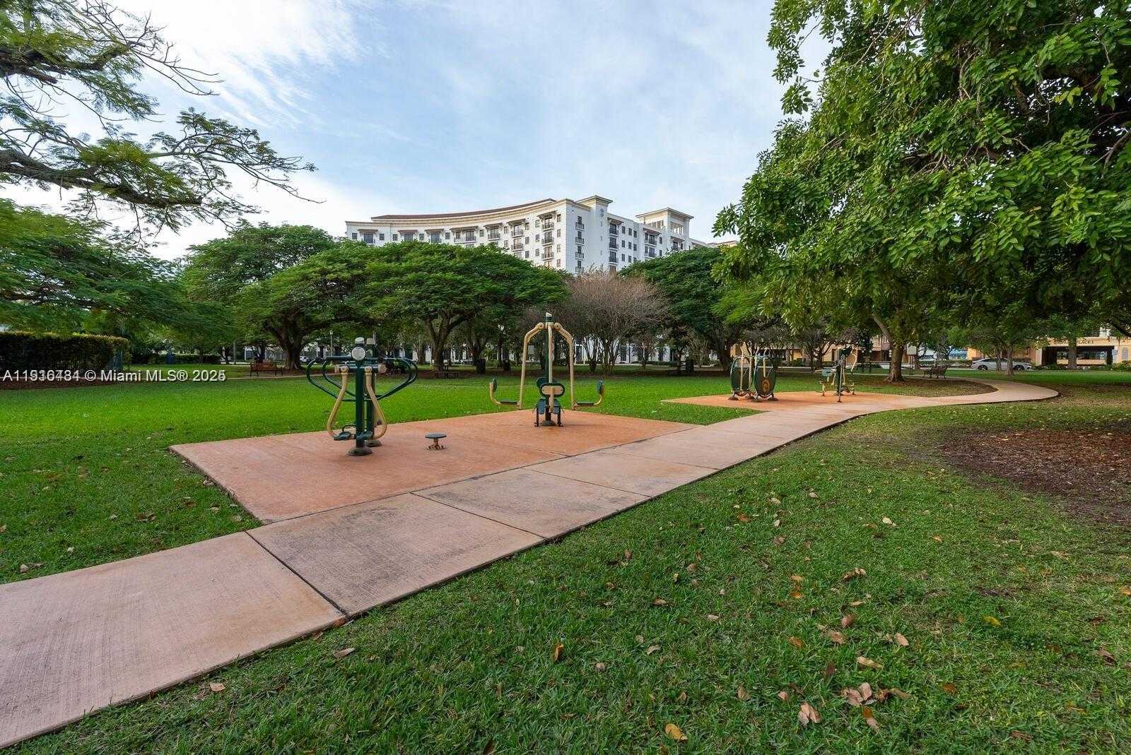 Small Image of 6580 SANTONA ST #A32, Coral Gables Number 17