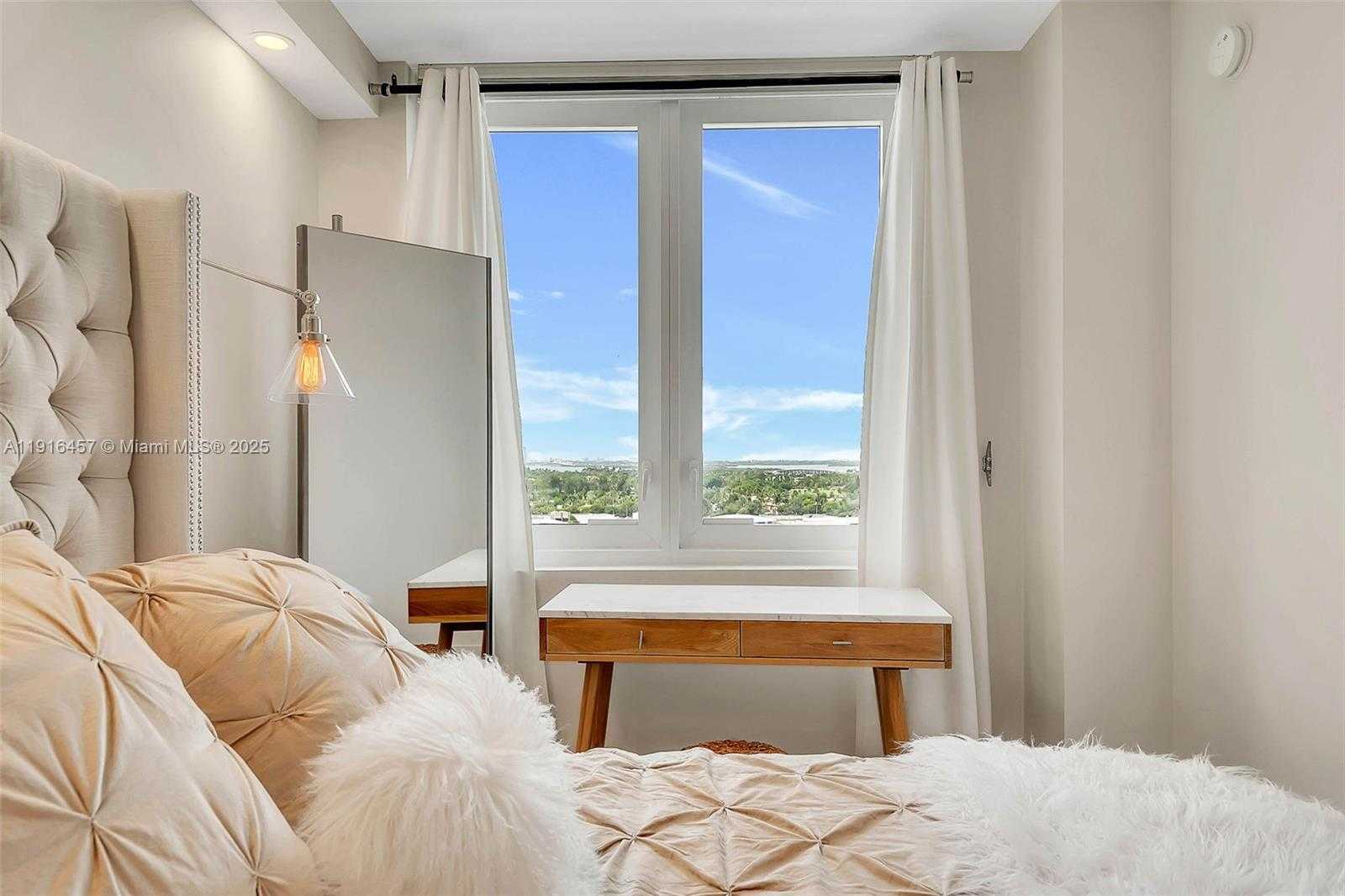 Small Image of 2301 COLLINS AVE #1533, Miami Beach Number 11