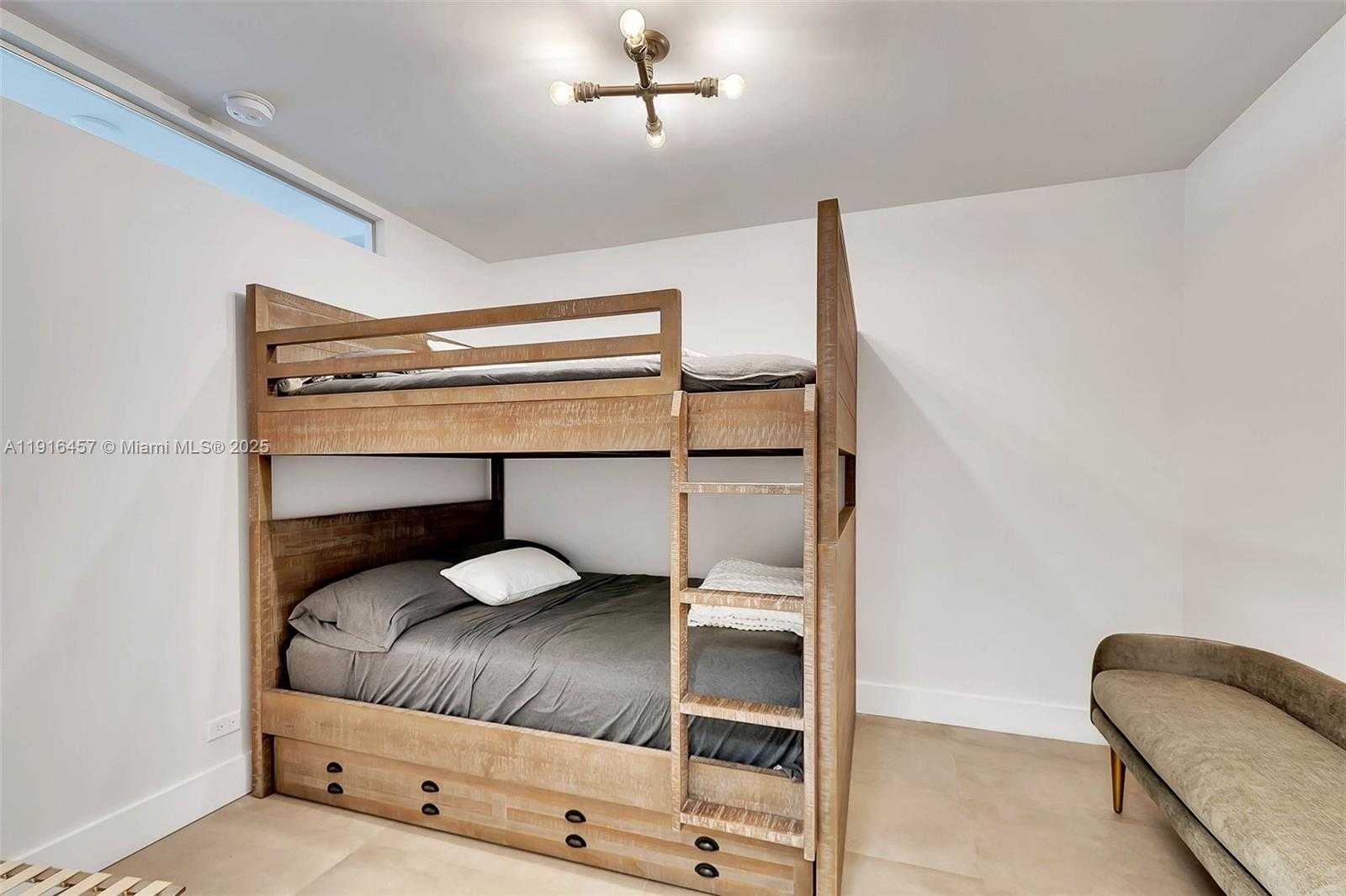 Small Image of 2301 COLLINS AVE #1533, Miami Beach Number 16