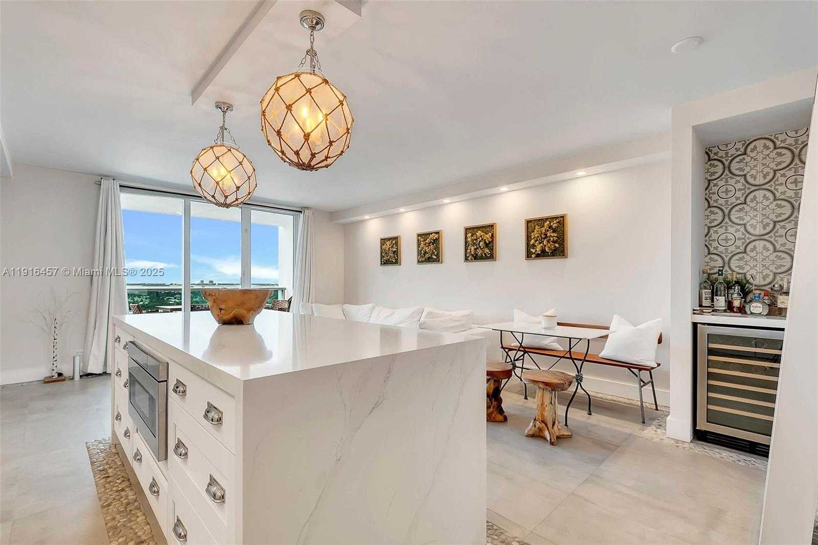 Small Image of 2301 COLLINS AVE #1533, Miami Beach Number 2