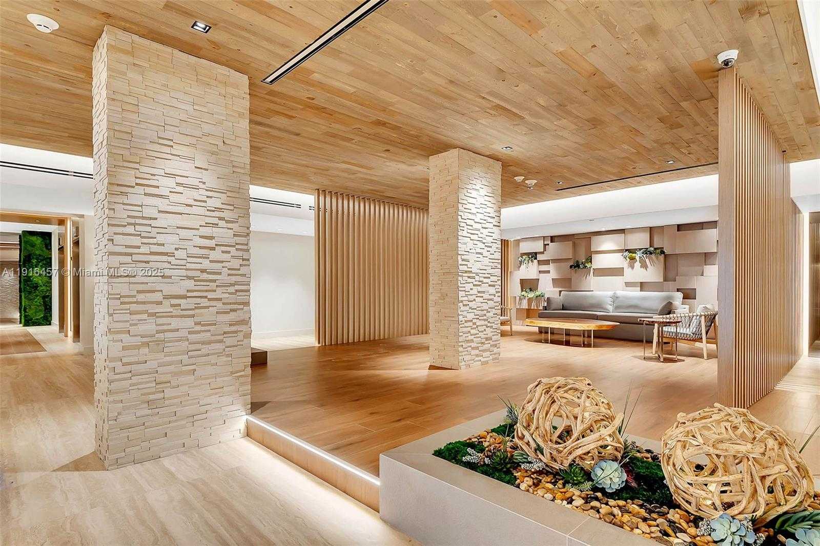 Small Image of 2301 COLLINS AVE #1533, Miami Beach Number 45