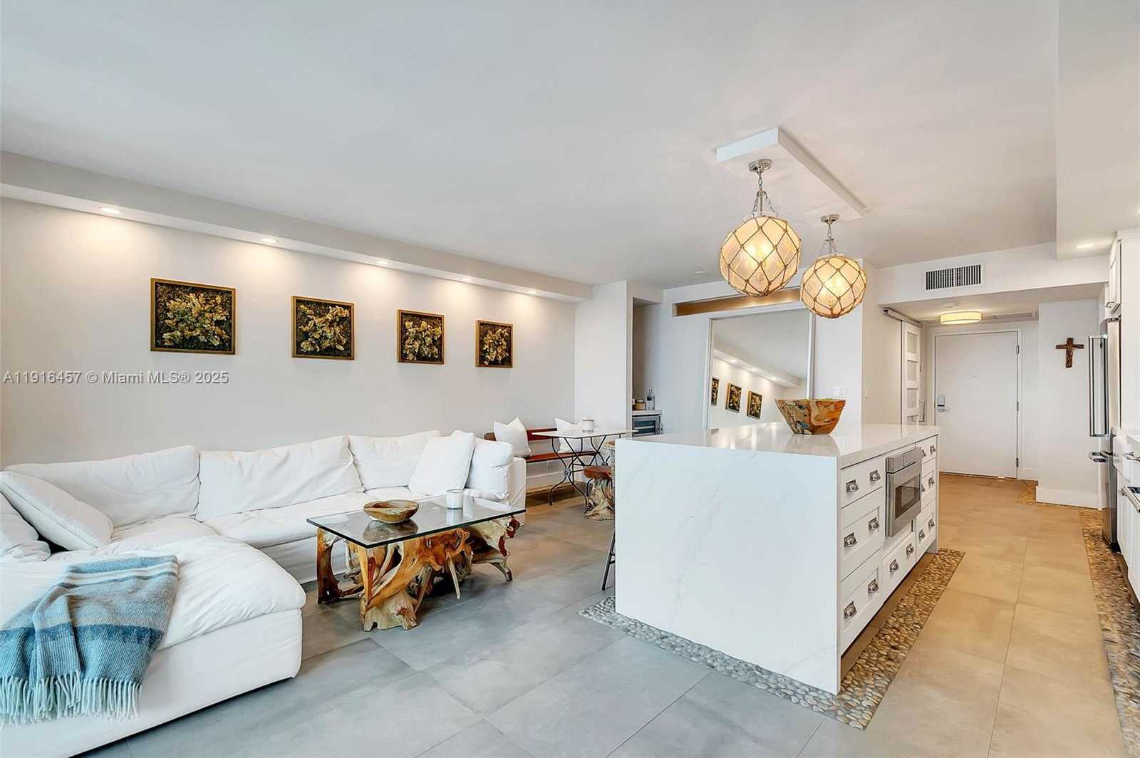 Small Image of 2301 COLLINS AVE #1533, Miami Beach Number 5