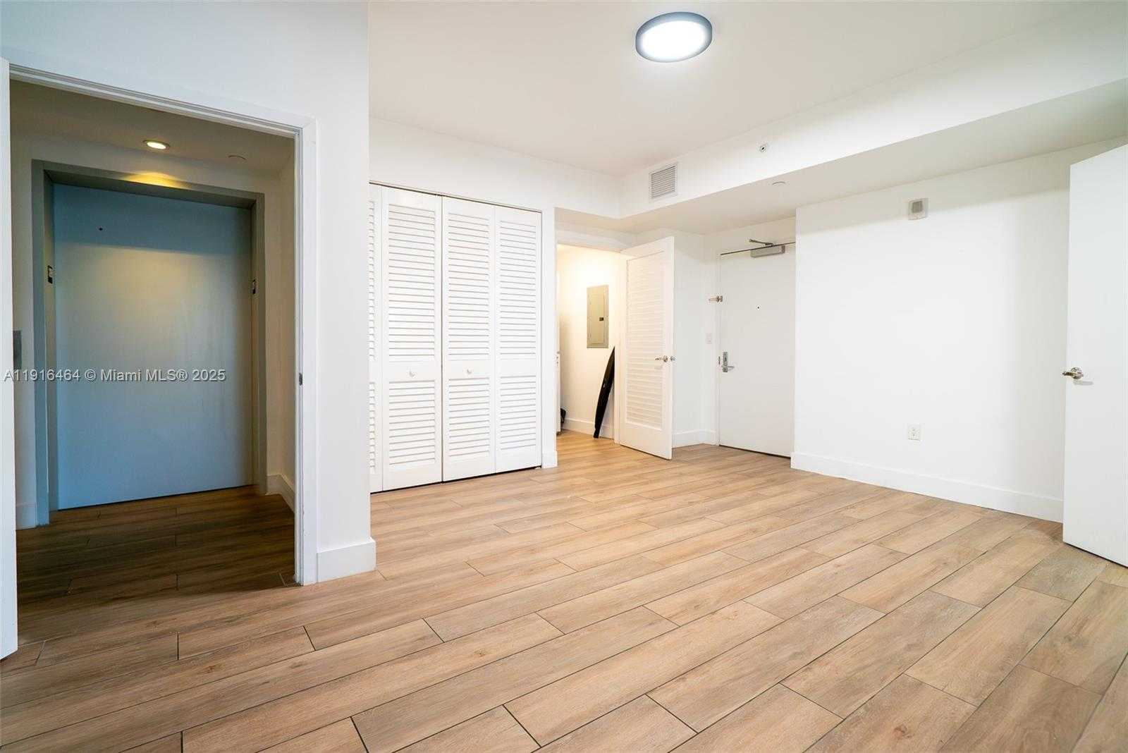 Small Image of 1010 BRICKELL AVE #2201, Miami Number 10