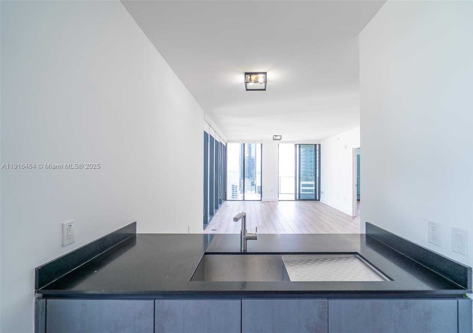 Small Image of 1010 BRICKELL AVE #2201, Miami Number 6