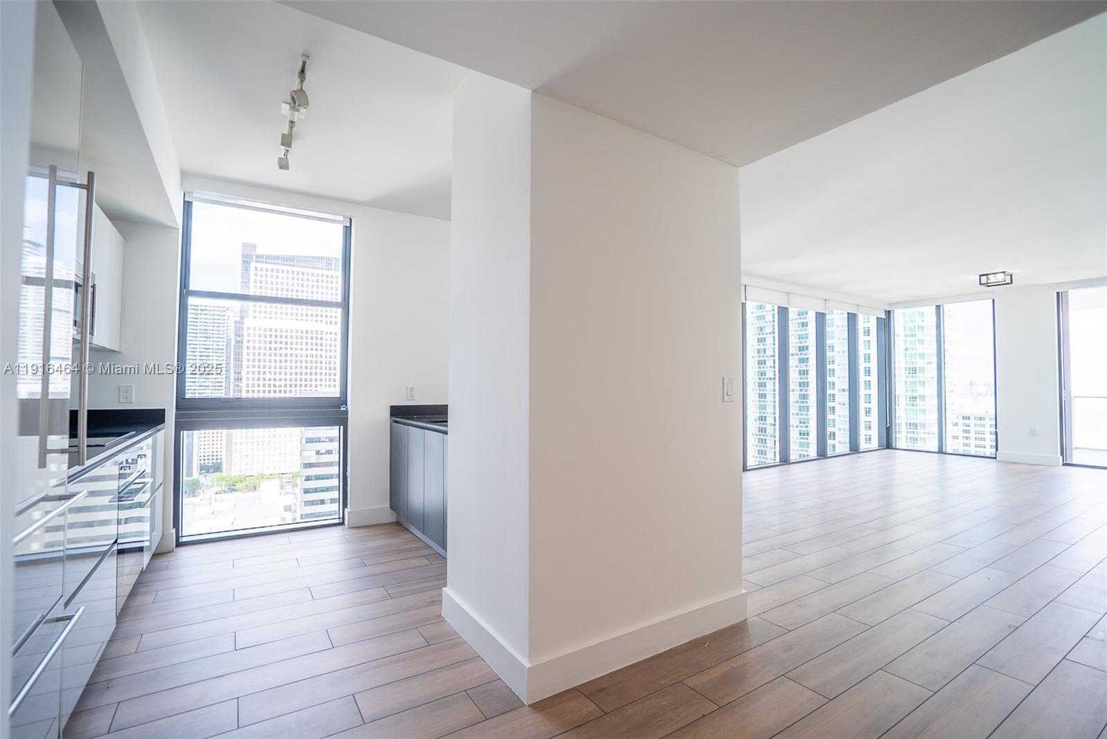 Small Image of 1010 BRICKELL AVE #2201, Miami Number 7