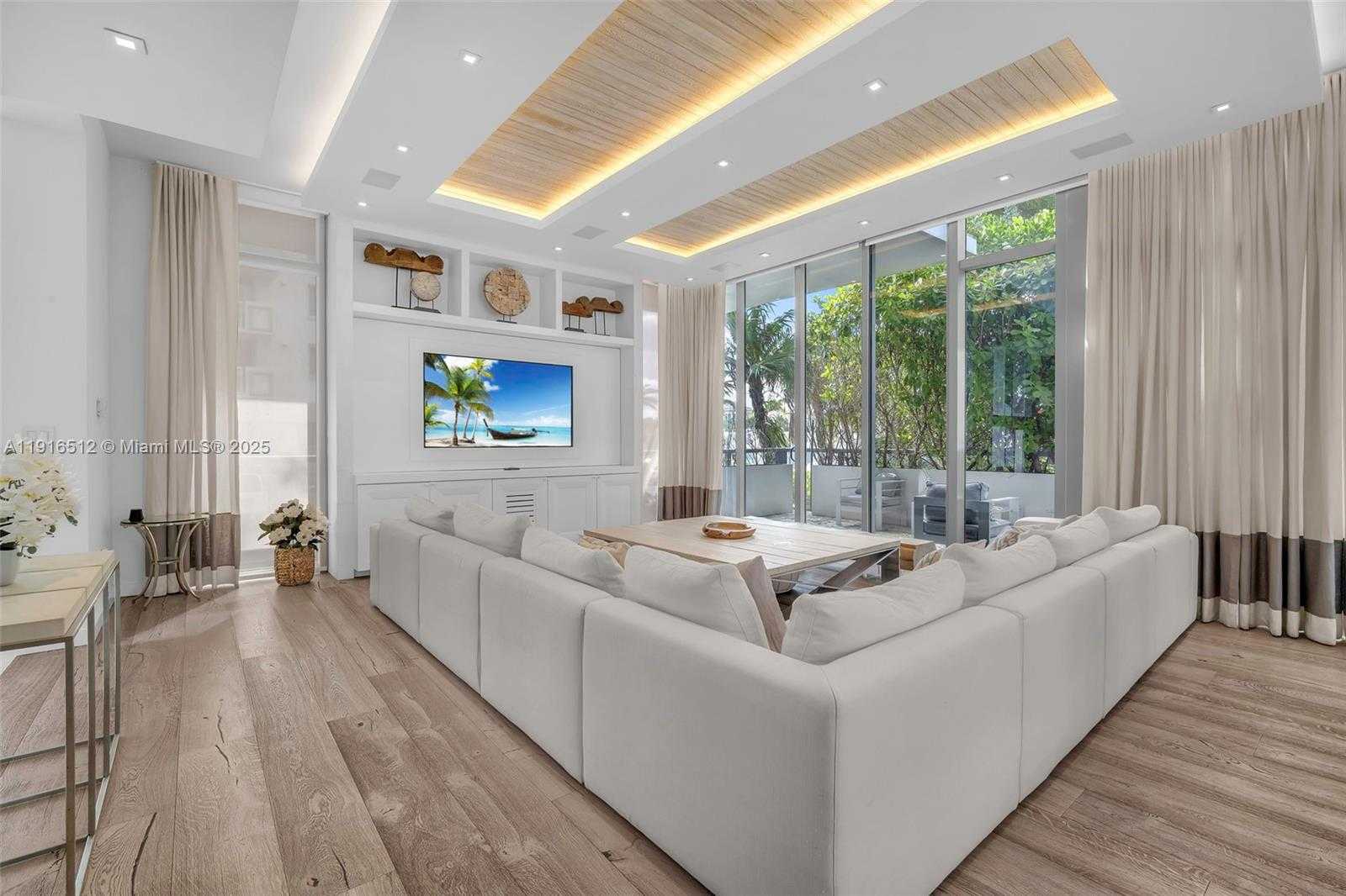 Small Image of 9501 COLLINS AVE #1, Surfside Number 16