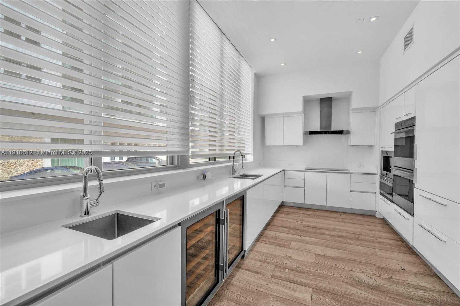 Small Image of 9501 COLLINS AVE #1, Surfside Number 21