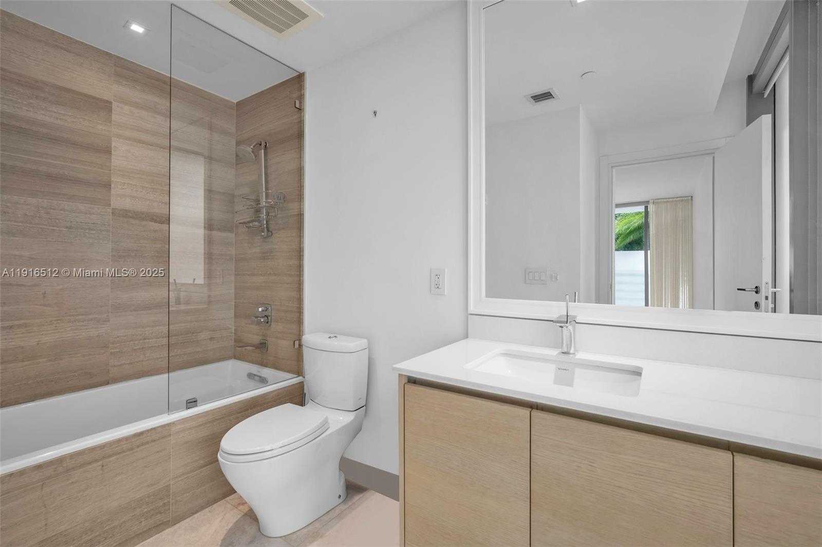 Small Image of 9501 COLLINS AVE #1, Surfside Number 27