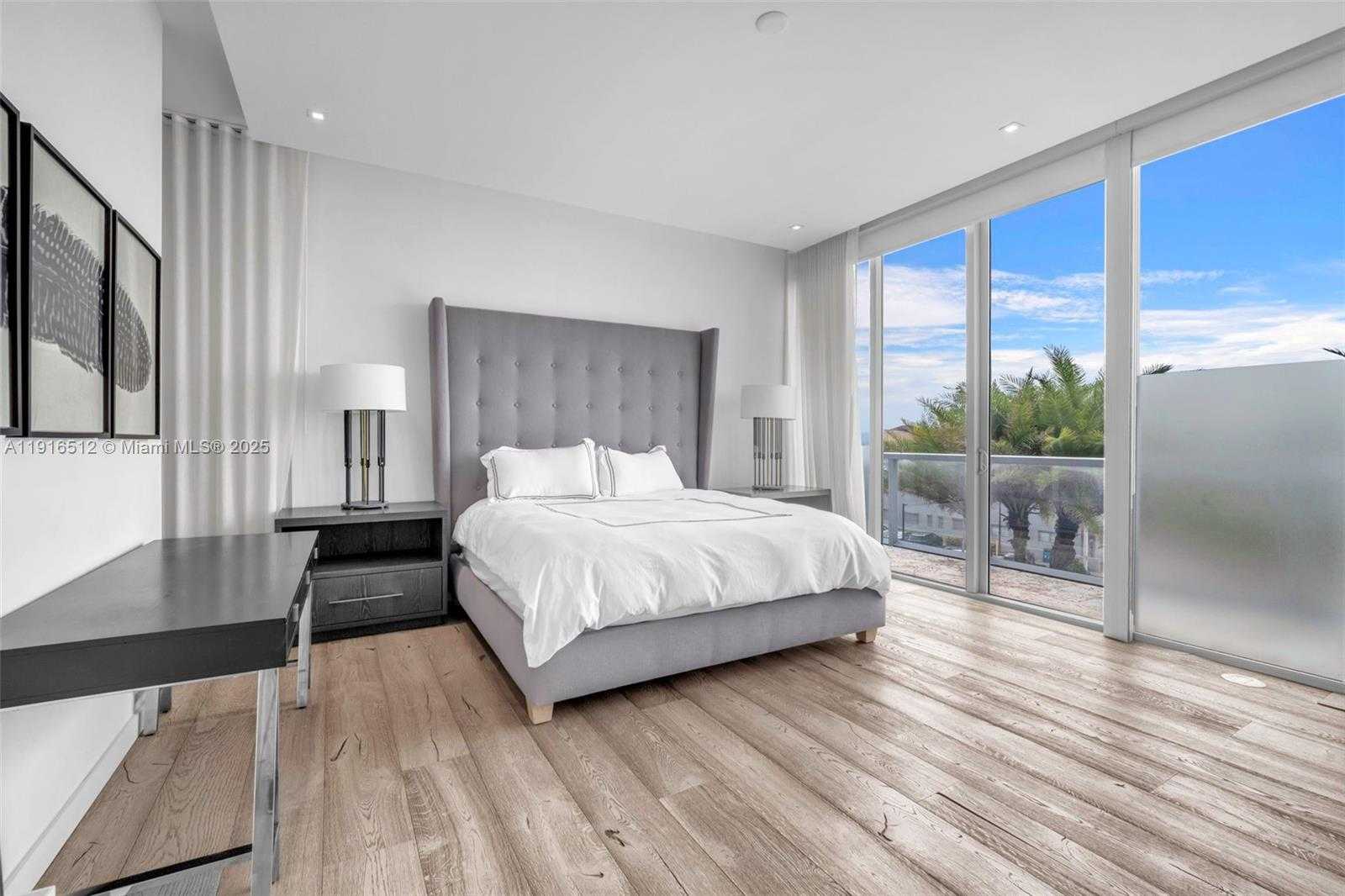 Small Image of 9501 COLLINS AVE #1, Surfside Number 32