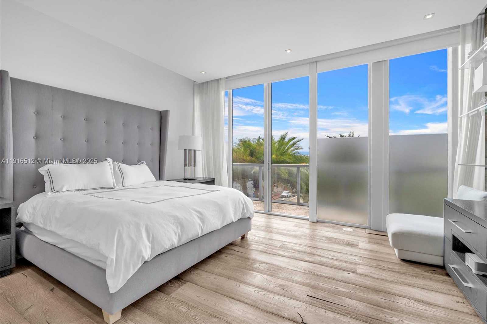 Small Image of 9501 COLLINS AVE #1, Surfside Number 34