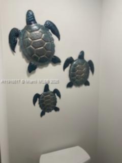 Small Image of 352 KINGFISHER DR, Jupiter Number 37