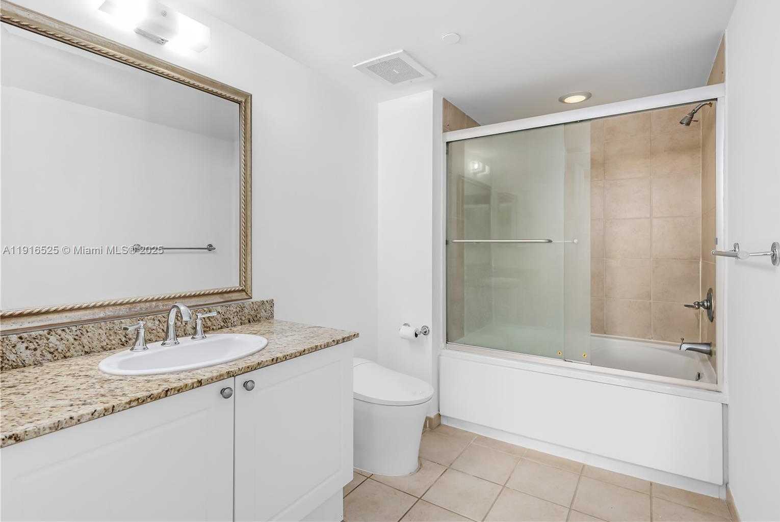 Small Image of 19501 WEST COUNTRY CLUB DR #515, Aventura Number 14