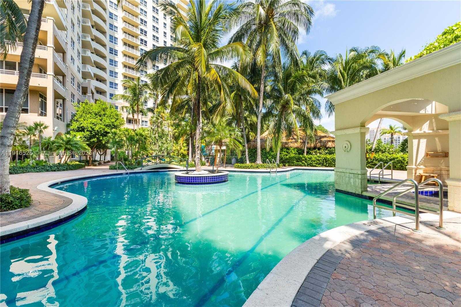 Small Image of 19501 WEST COUNTRY CLUB DR #515, Aventura Number 23