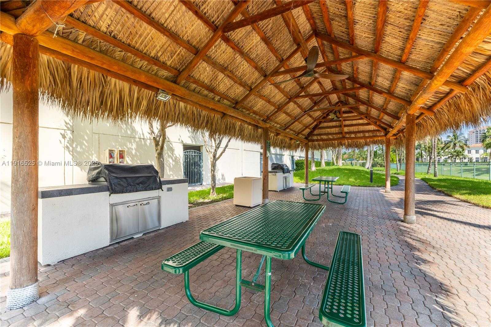 Small Image of 19501 WEST COUNTRY CLUB DR #515, Aventura Number 26