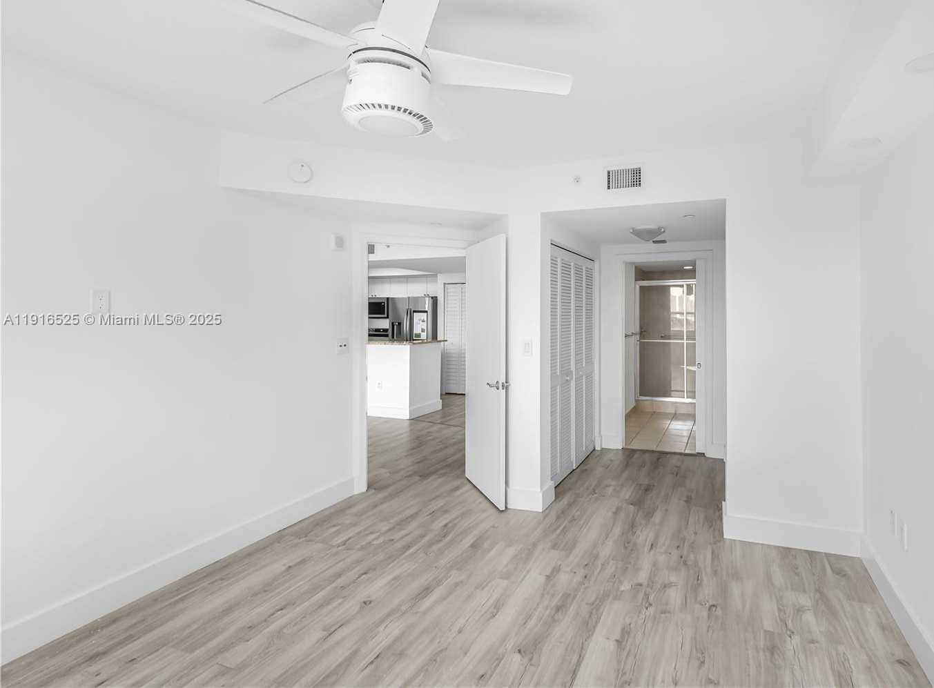 Small Image of 19501 WEST COUNTRY CLUB DR #515, Aventura Number 9