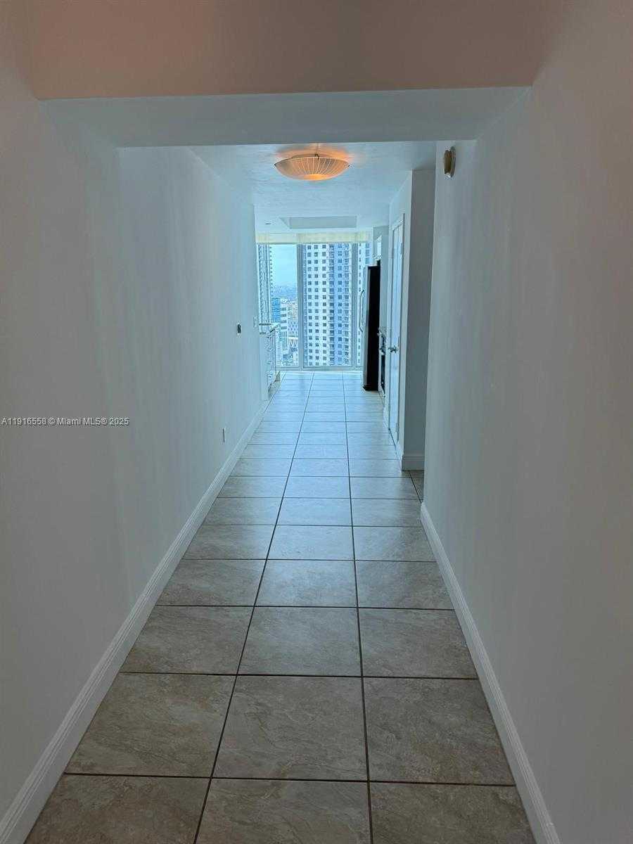 Small Image of 888 BISCAYNE BLVD #2801, Miami Number 11