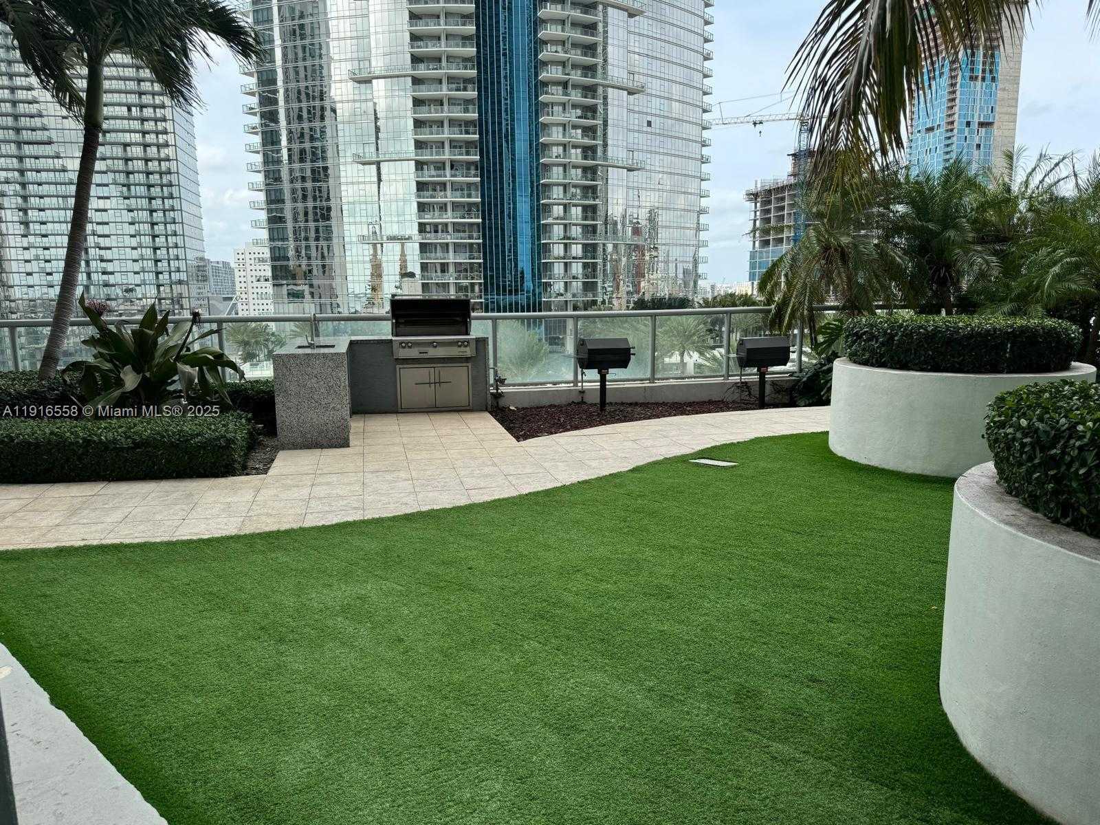 Small Image of 888 BISCAYNE BLVD #2801, Miami Number 21