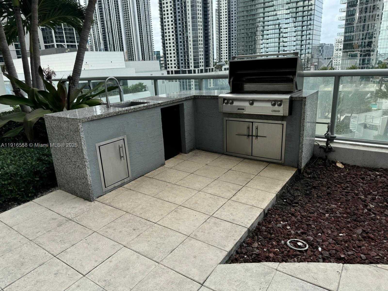 Small Image of 888 BISCAYNE BLVD #2801, Miami Number 22