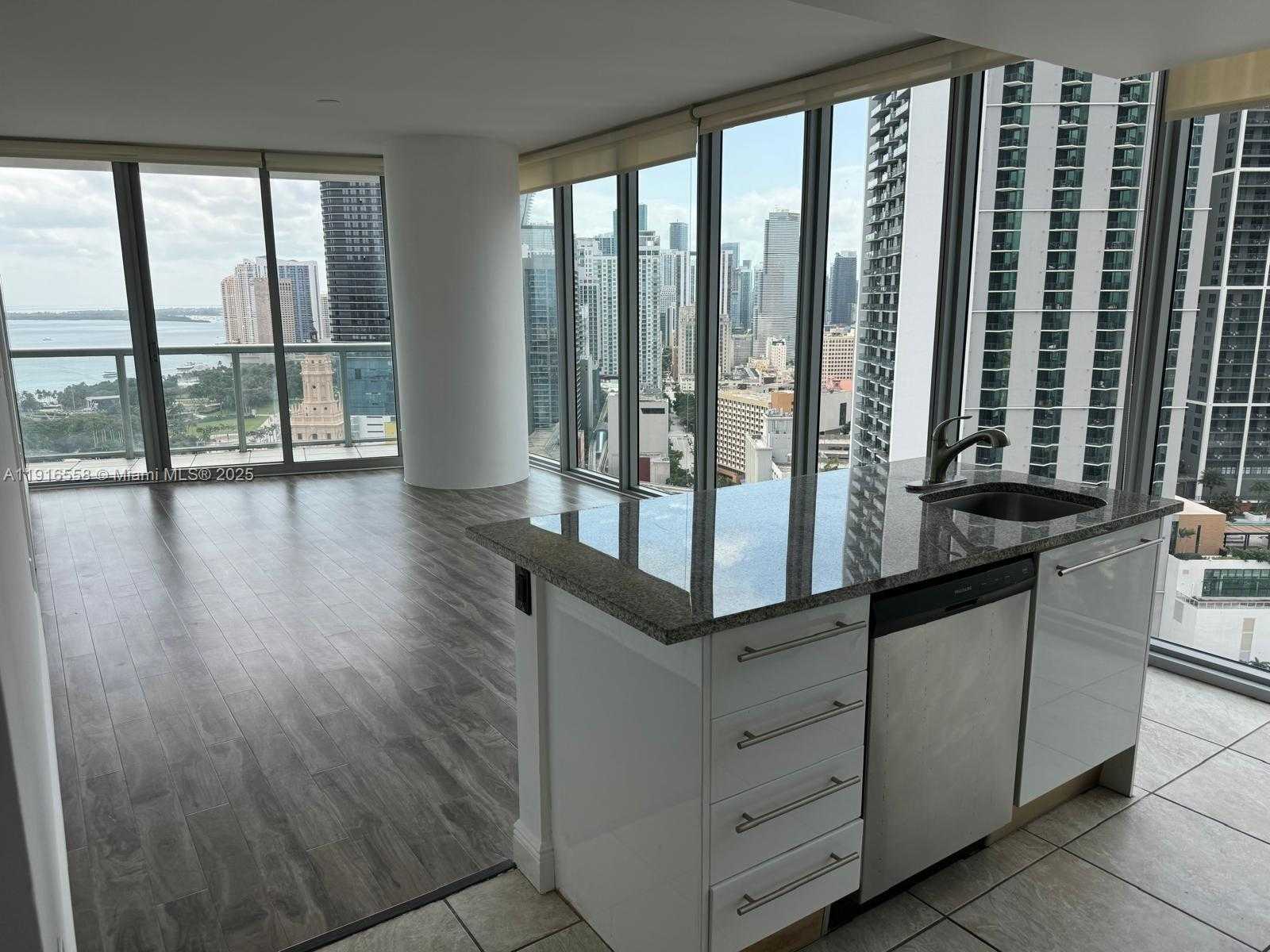 Small Image of 888 BISCAYNE BLVD #2801, Miami Number 3