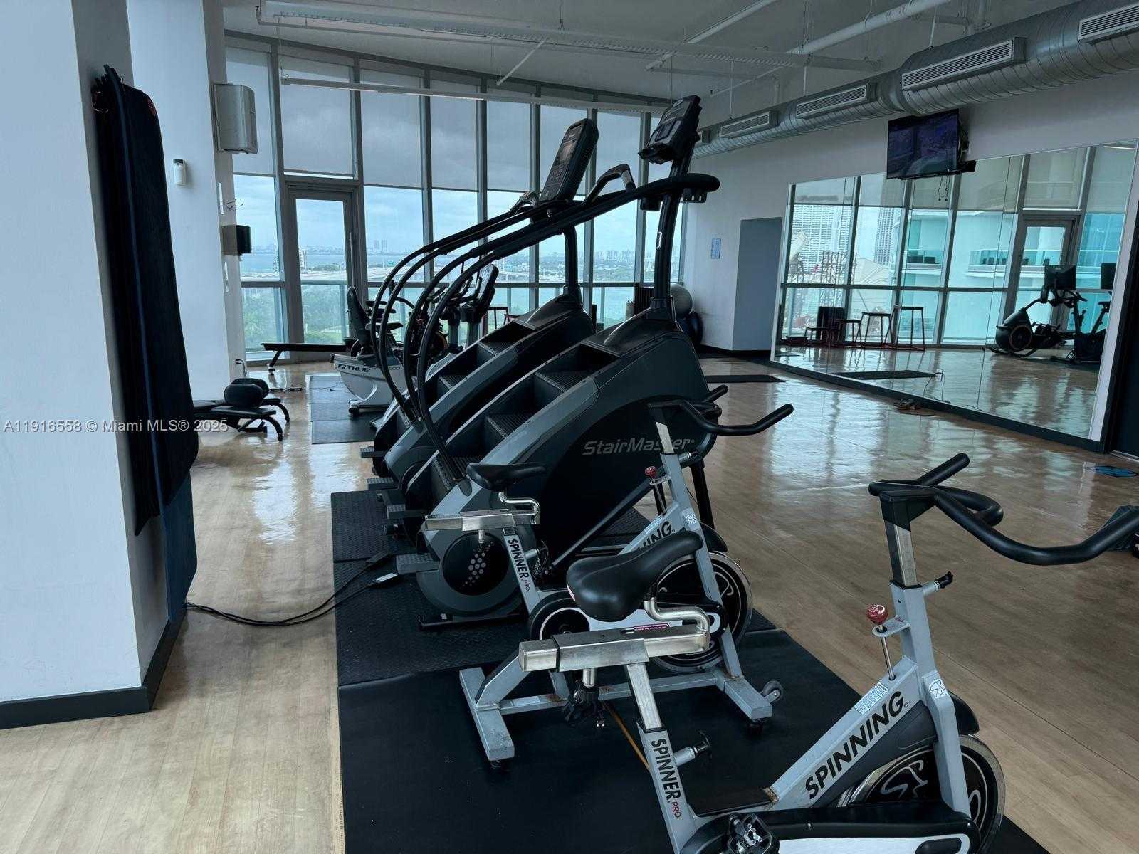 Small Image of 888 BISCAYNE BLVD #2801, Miami Number 35