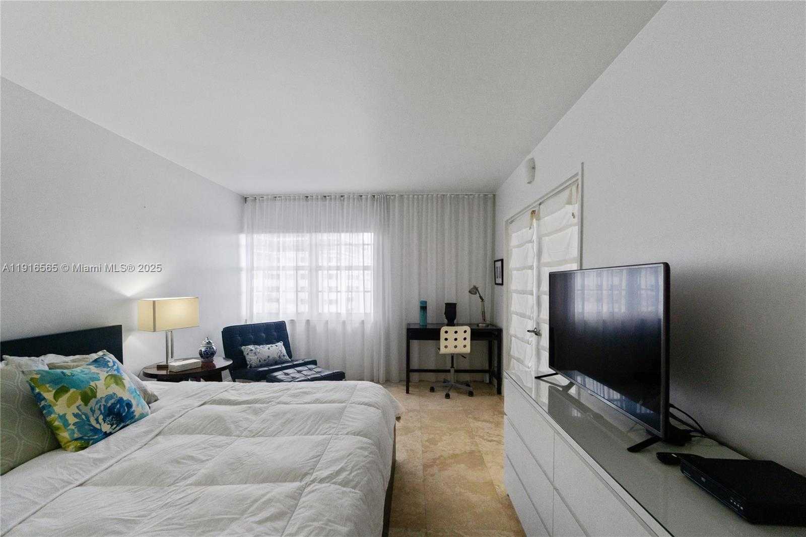 Small Image of 100 LINCOLN RD #847, Miami Beach Number 11