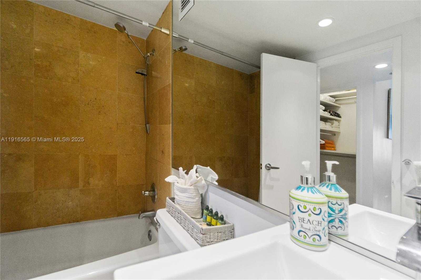 Small Image of 100 LINCOLN RD #847, Miami Beach Number 20