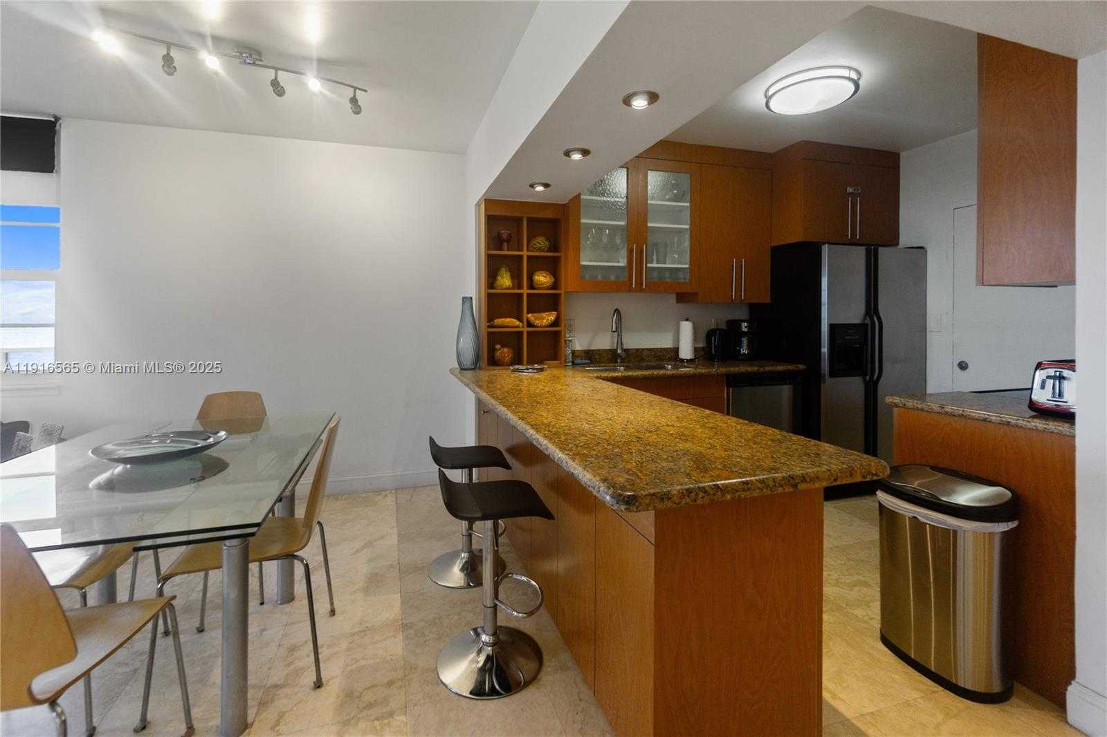 Small Image of 100 LINCOLN RD #847, Miami Beach Number 4