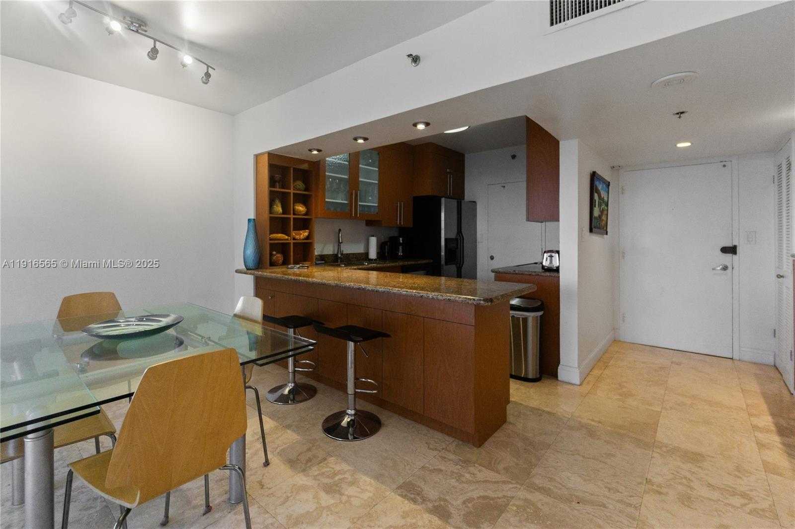 Small Image of 100 LINCOLN RD #847, Miami Beach Number 5