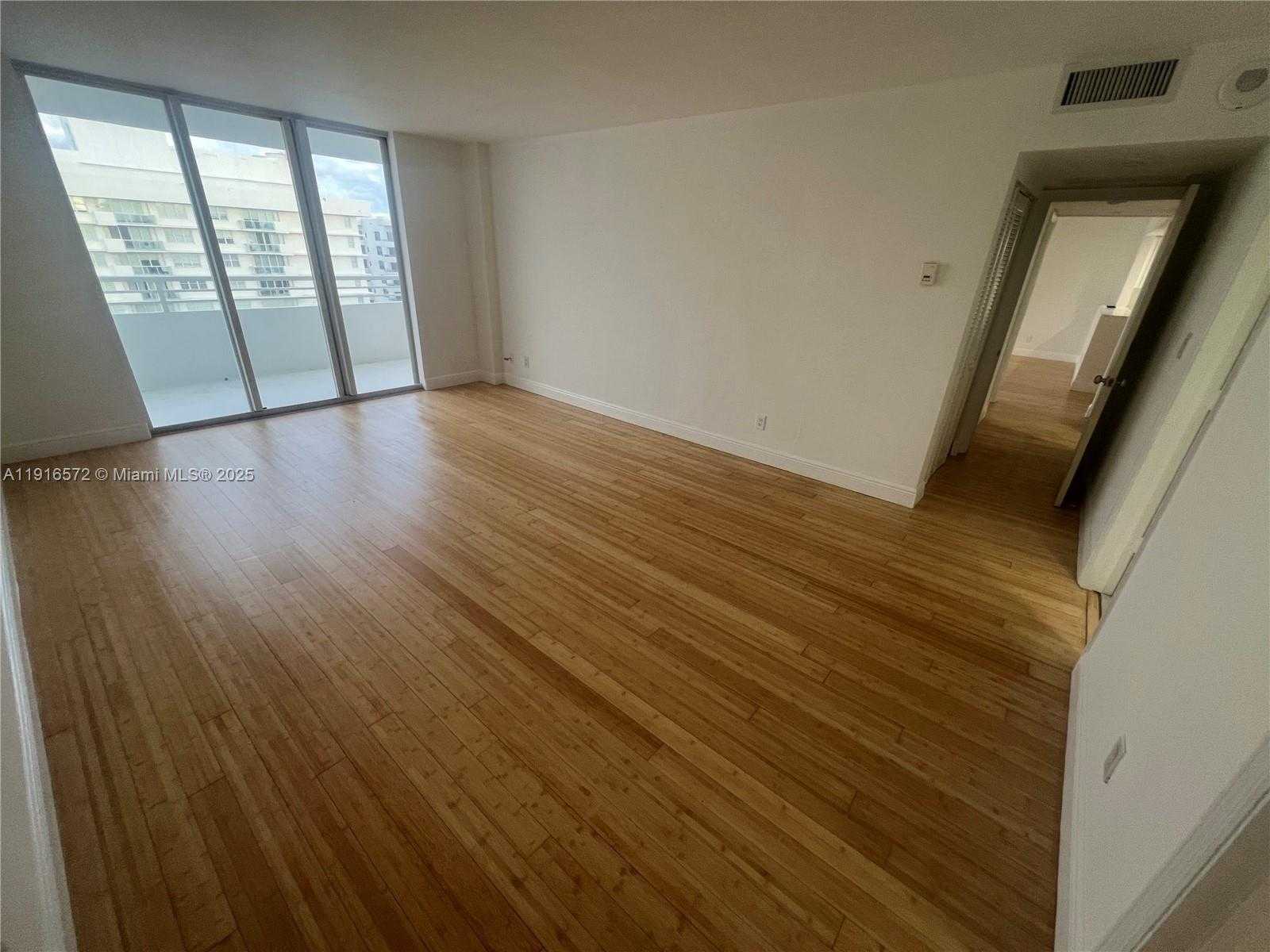 Small Image of 5600 COLLINS AVE #17T, Miami Beach Number 23