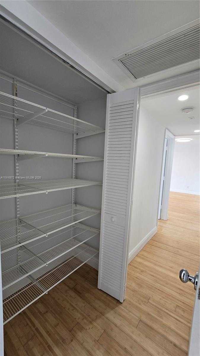 Small Image of 5600 COLLINS AVE #17T, Miami Beach Number 27