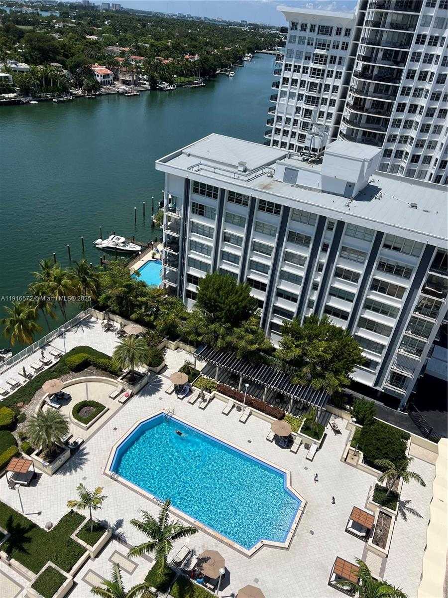 Small Image of 5600 COLLINS AVE #17T, Miami Beach Number 37